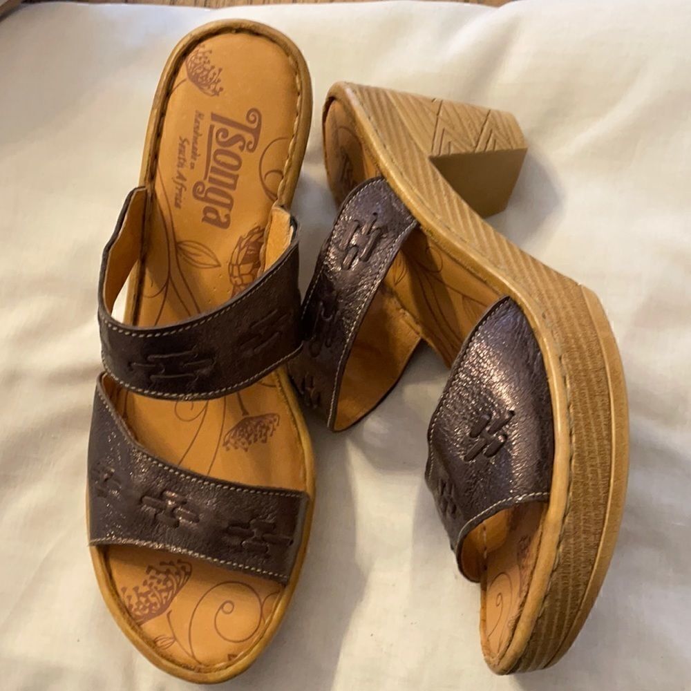 TSONGA PEWTER/BRONZE MULES.  LIGHTWEIGHT.  COMFY.  NEW